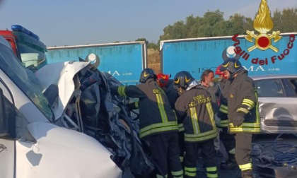Scontro sull'autostrada A1, muoiono marito e moglie. Gravissimi i figli