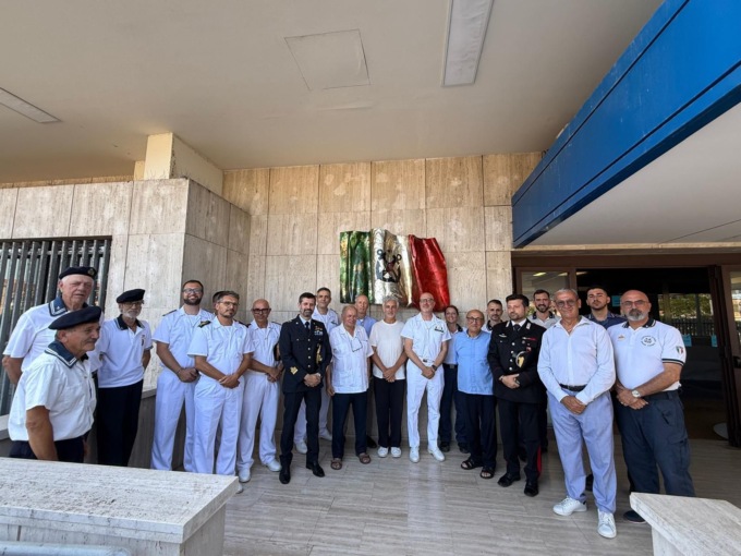 Guardia Costiera: inaugurata un’opera d’arte per il compleanno del Corpo
