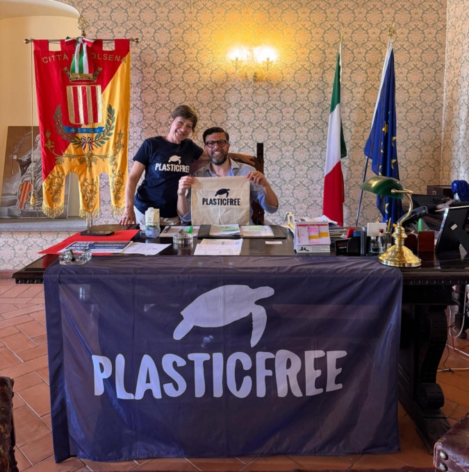 Il Comune Plastic free, vietato il lancio di palloncini e lanterne