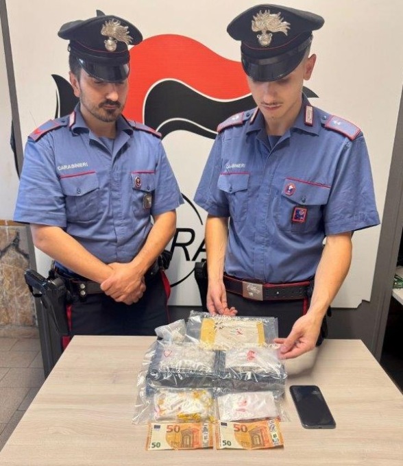 Arrestato pusher a Castelverde: in casa cocaina e banconote false
