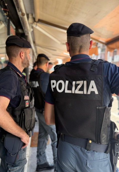 Sgomberato stabile occupato a Torrespaccata, quattro arresti e droga sequestrata