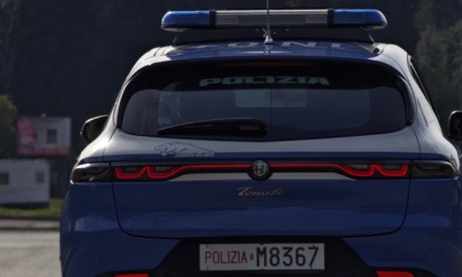 Tenta per due volte una rapina a mano armata, fermato dalla Polizia