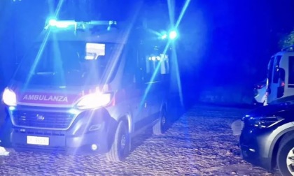 Moto contro auto ai Pratoni del Vivaro, muore un giovane