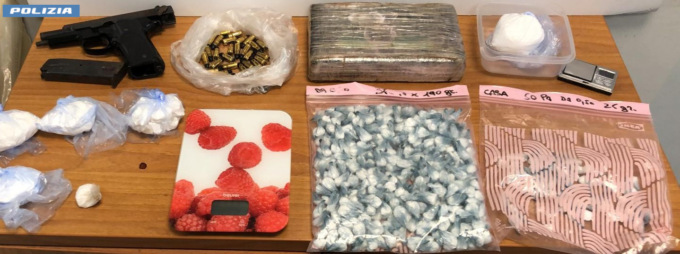 Armi, droga e munizioni, un arresto