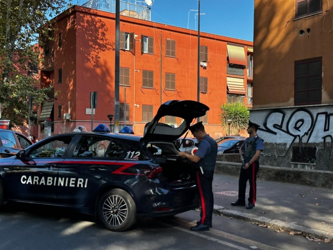 I controlli straordinari dei Carabinieri a Centocelle