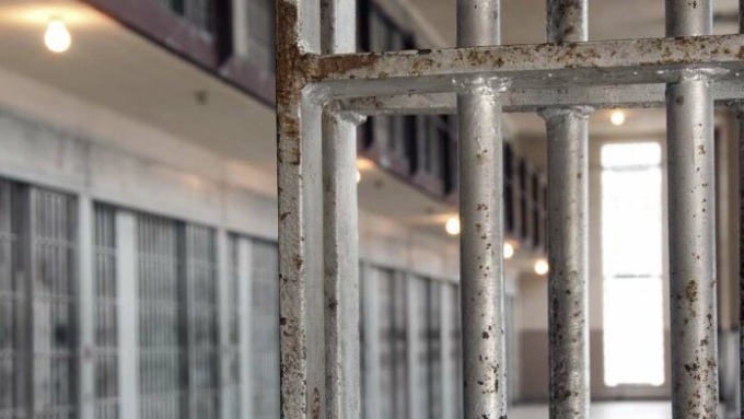 Svaligiavano auto con le punte di trapano, giovane coppia arrestata a Porta Maggiore