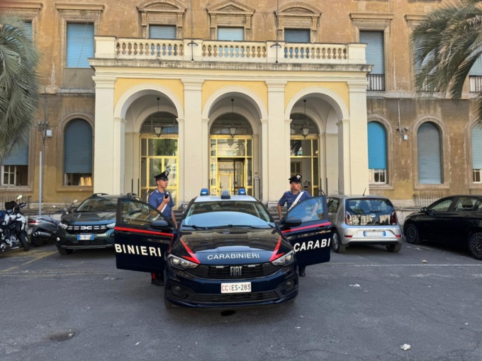 Minaccia e perseguita la ex, arrestato dai Carabinieri