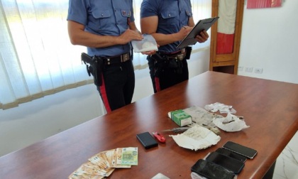 Scoperto un “supermarket” di droga in auto, tra cui 120 g di Changa