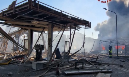 Esplosione, evacuate in tutto 50 persone