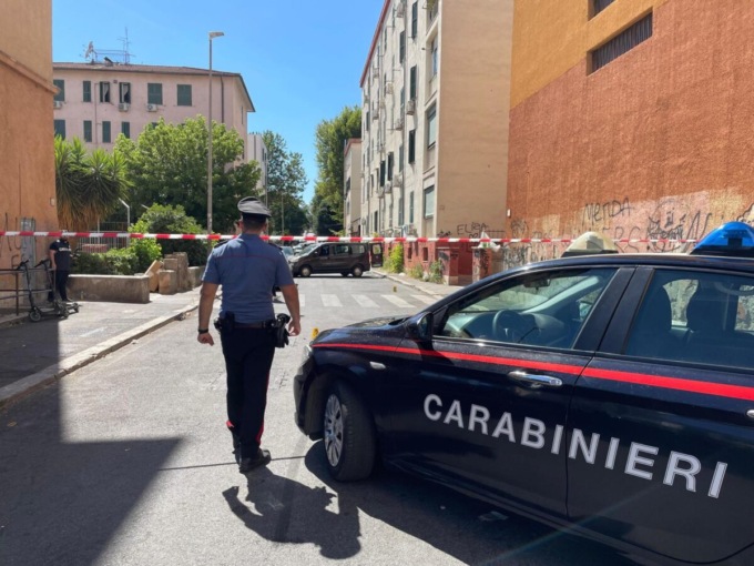 Spari in strada al Quarticciolo, ferito un 19enne