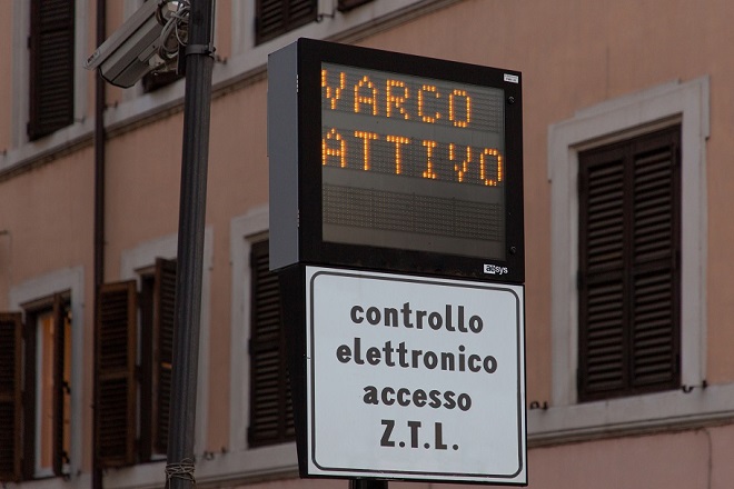 Ztl, ad agosto sospese le notturne