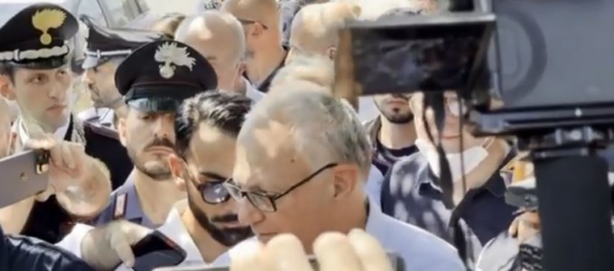 Esplosione al distributore, il sopralluogo del Sindaco Gualtieri. L’intervista