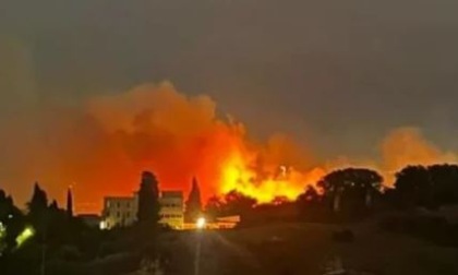 Maxi incendio di sterpaglie alla Magliana