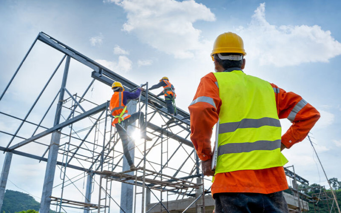 Via al badge di cantiere. Cgil e Cisl: “Sicurezza in edilizia”