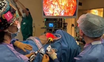 Tumore al seno, al Regina Elena prima mastectomia con tecnica endoscopica e ricostruzione immediata