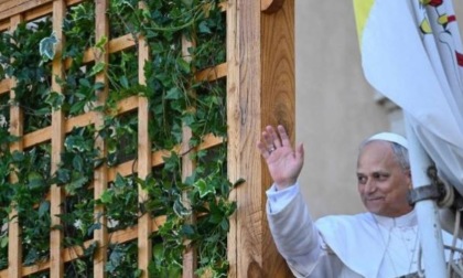 Il Papa è arrivato a Castel Gandolfo: "E' un piacere essere qui'"