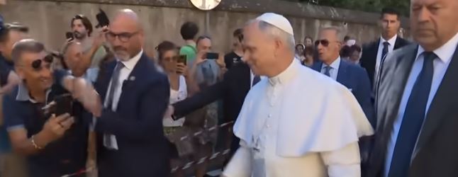 A Castel Gandolfo il Papa lancia la prima messa green