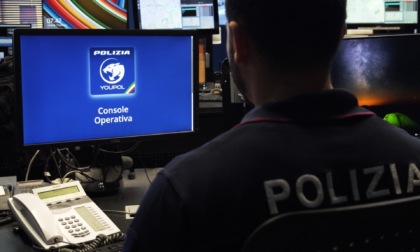 A 9 anni dormiva tra rifiuti e droga, arrestato il padre e un amico