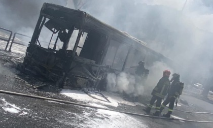 Incendio sul bus Atac fuori servizio, intervento dei Vigili dei fuoco