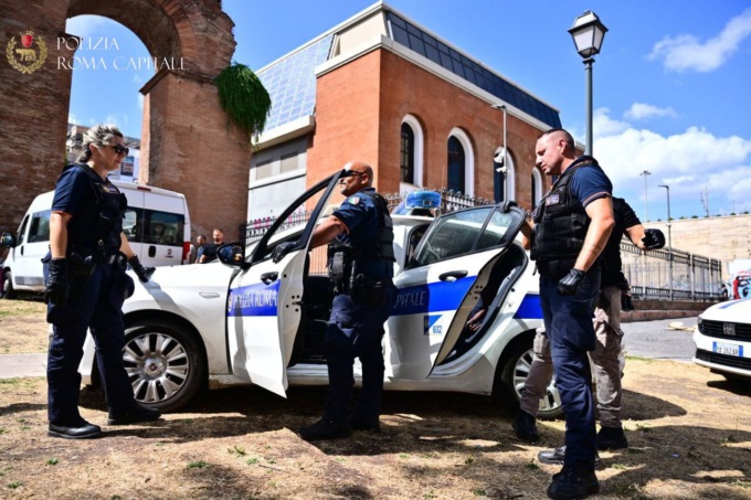 Degrado e illegalità, nuovo blitz all’Esquilino