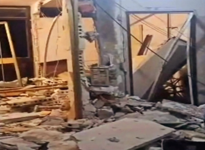 Esplosione in un palazzo a Torrevecchia: “E’ stata una bomba”