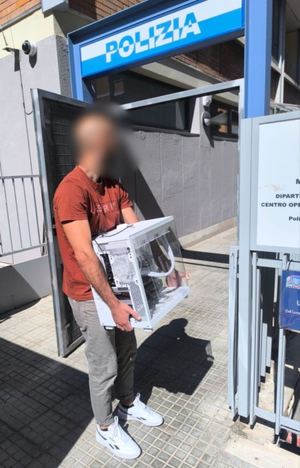 Pedopornografia online, arrestati quattro uomini dalla polizia