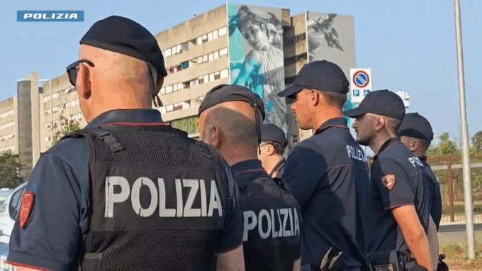 Controlli nelle periferie, sette arresti. Il video