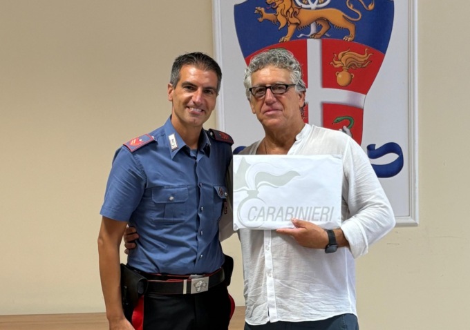 Infarto al volante, carabiniere fuori servizio salva un anziano