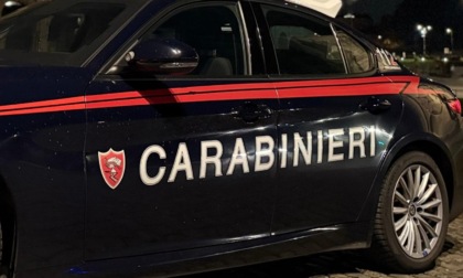 Spari a Ostia, imprenditore ferito all’inguine: è giallo sul movente