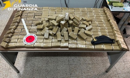 Trenta chili di droga tra i giocattoli, arrestato corriere