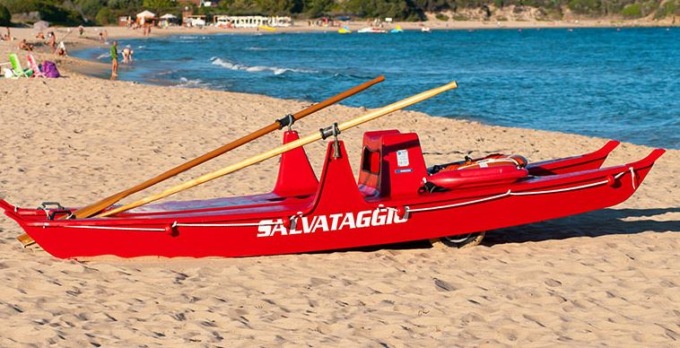 Bagnino salva turista davanti alla ‘Spiaggia per Tutti’