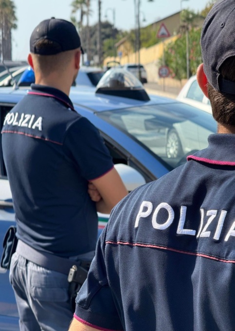 Bomba carta contro una palazzina