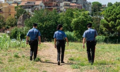 Violentata e rapinata nel parco: “Un incubo durato 10 minuti”