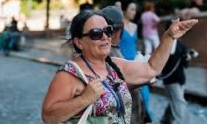 Guida turistica muore durante il servizio al Colosseo