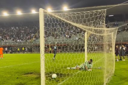 Como-Lazio, tifosi laziali aggirano i controlli con false residenze