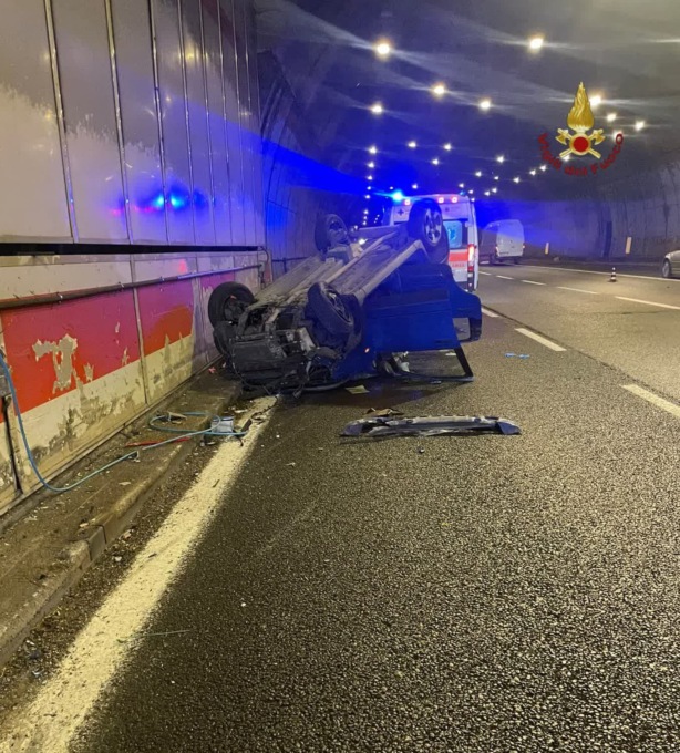 Incidente in galleria, ferita una donna