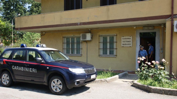 Rapina e violenta una 80enne, arrestato