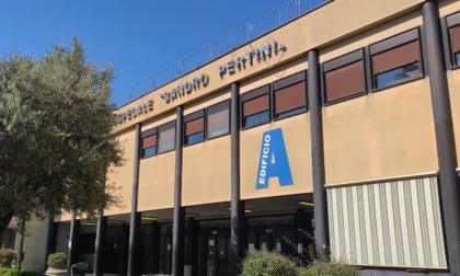 Accoltellato per un monopattino, grave 37enne