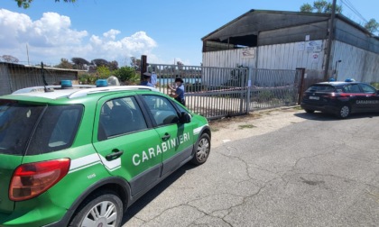 Incendio, sequestrata area con rifiuti pericolosi in un cantiere navale