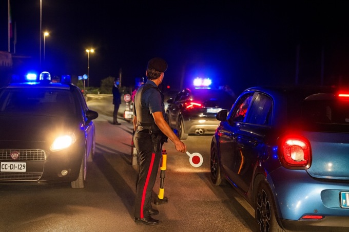 Gare di auto e moto clandestine, due denunce