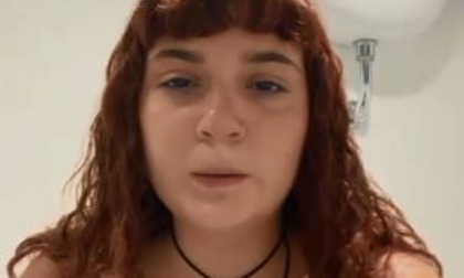 "Mi hanno molestato durante la Tac", la denuncia di una giovane 23enne. Il video