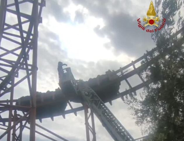 Paura sulle montagne russe a Cinecittà World