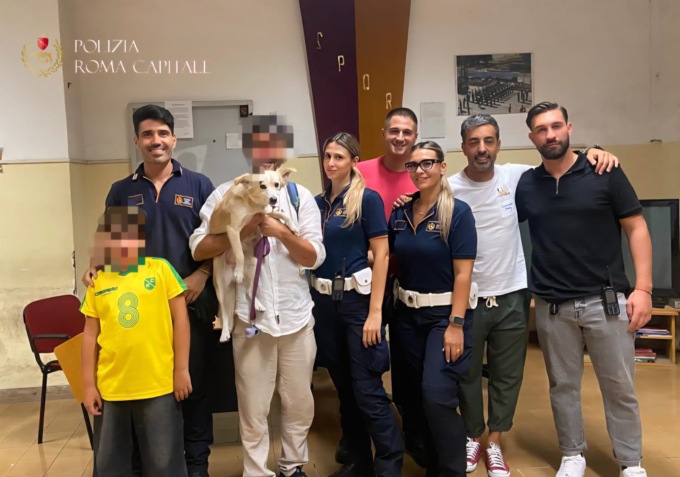 Turisti smarriscono il cane, ritrovato in poco tempo dalla Polizia Locale