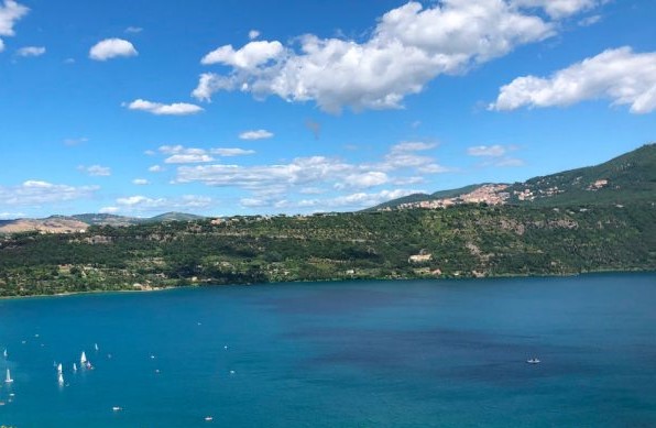 Rischia di annegare nel Lago di Bolsena, 14enne elitrasportato al Gemelli