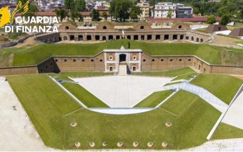 Forte Aurelia apre le porte al pubblico, visite guidate con la Guardia Di Finanza