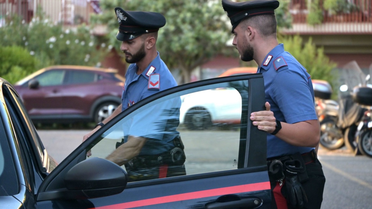 Resti umani nell’auto andata a fuoco