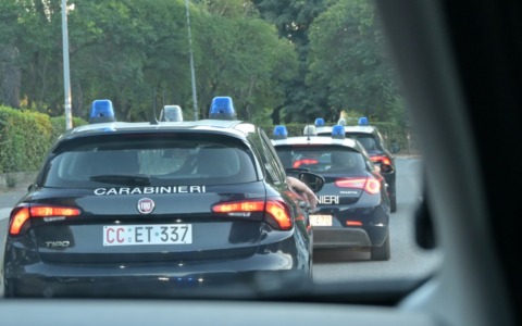 Chiama il 112 manifestando intenti suicidi: Carabiniere della Centrale Operativa lo fa desistere