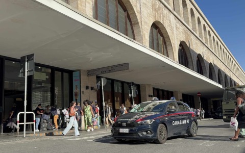 Illegalità e degrado, i controlli alla stazione Termini