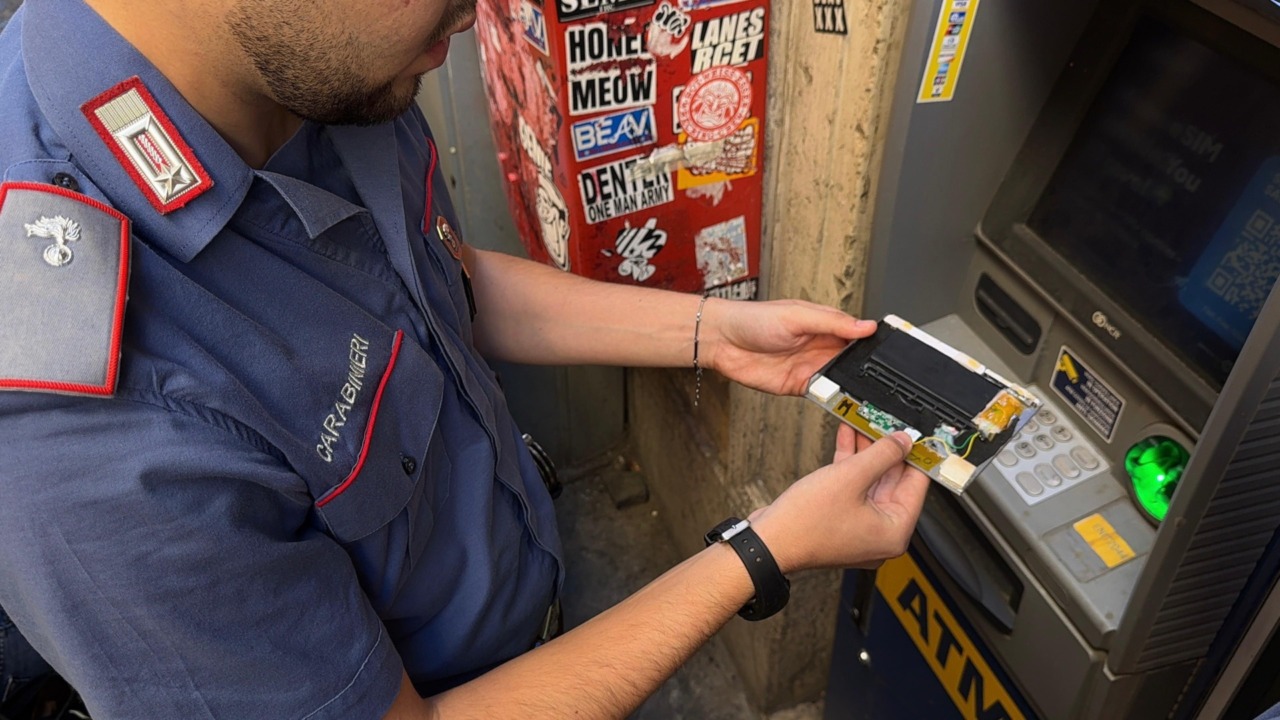 Ladro di codici al bancomat arrestato dai Carabinieri