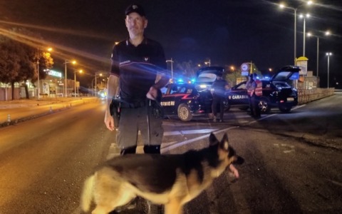 Spaccio di droga e incendi, altri sei arresti nell’operazione “Nerone”
